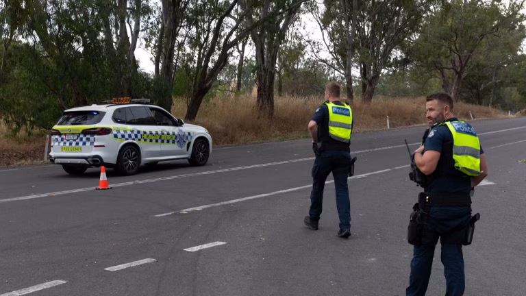 Un Australien anti-État abattu après 7 mois de traque : quand l'absurde des dirigeants RN fait des victimes