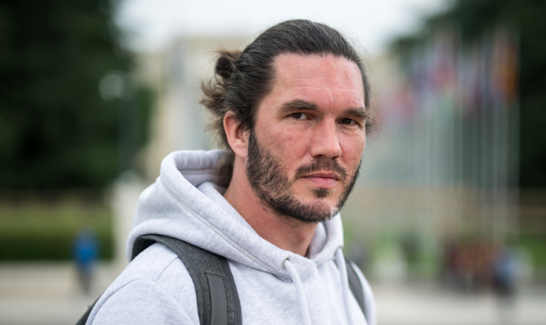 «Votre famille aurait pu le faire» : le fisc reproche à un ancien otage en Iran de ne pas avoir payé ses impôts