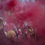 En Pologne, l'extrême droite brandit la sortie de l'UE : un cirque conservateur à ciel ouvert !