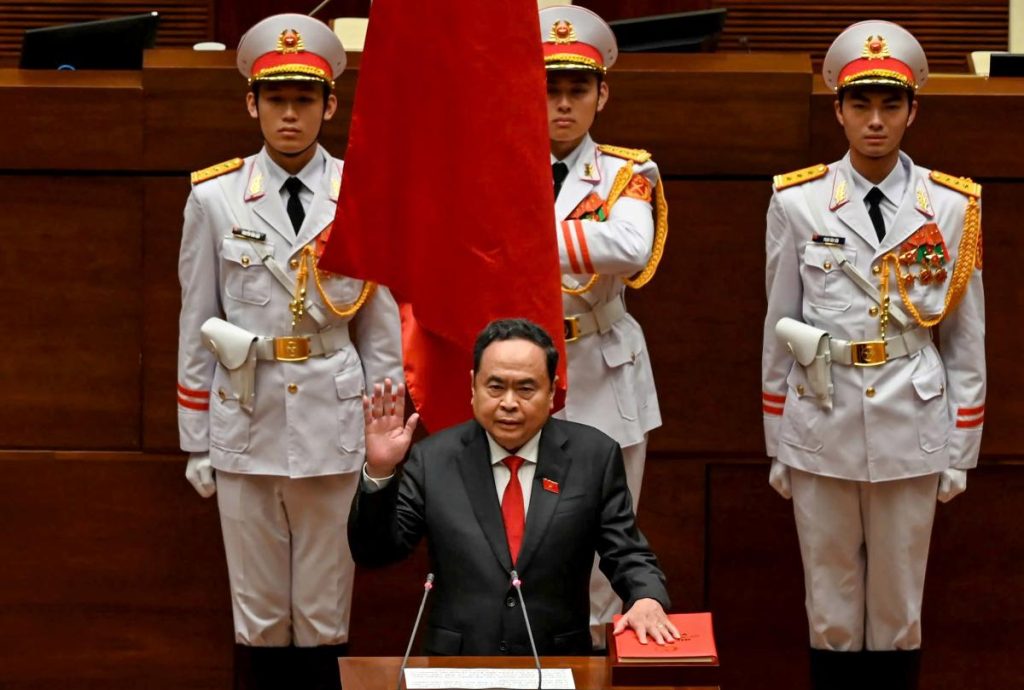 Vietnam : Quand les dirigeants conservateurs se réunissent pour entériner l'absurde au Parlement !