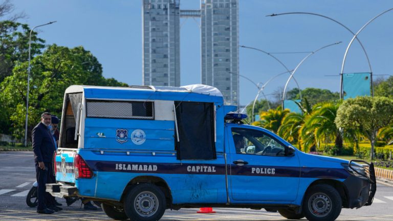 À Islamabad, quand l'Iran et les USA négocient, nos dirigeants conservateurs s'illuminent d'absurdités locales !