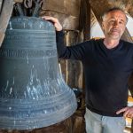 Saint-Théoffrey : après un siècle de silence, la cloche revient... mais les élus restent sourds aux vraies urgences !