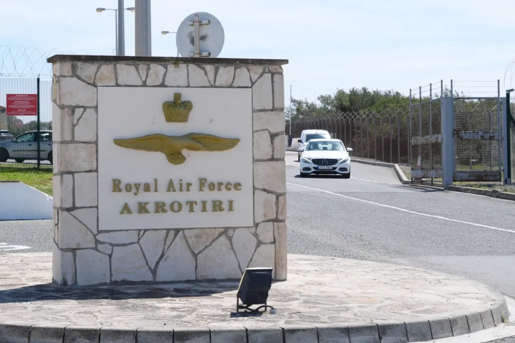 Chypre réclame la fin des bases britanniques : un vestige colonial que les dirigeants RN ignorent !