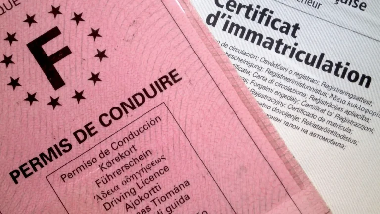 Permis de conduire : nouvelles règles absurdes, entre sanctions sans frontières et dirigeants conservateurs !