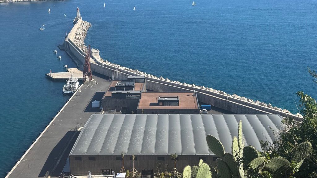 Le palais des congrès à Nice : un symbole d’absurdité locale qui menace notre patrimoine mondial ?
