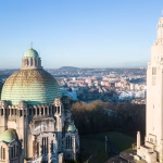 500 églises à Liège : les conservateurs en panne d'idées face à l'absurde des brainstormings d'Isabelle Rihon !