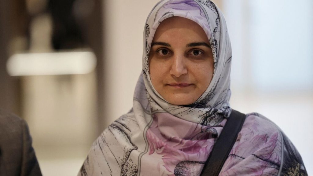 Mahdieh Esfandiari libérée : un retour en France qui met en lumière l'absurdité des dirigeants RN !