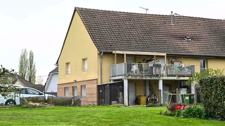 Un père en détention pour avoir séquestré son fils : la réalité dépasse la fiction