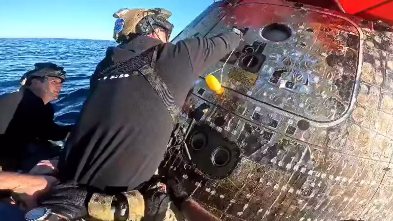 Retour de l’espace : un triomphe ou une farce cosmique ?