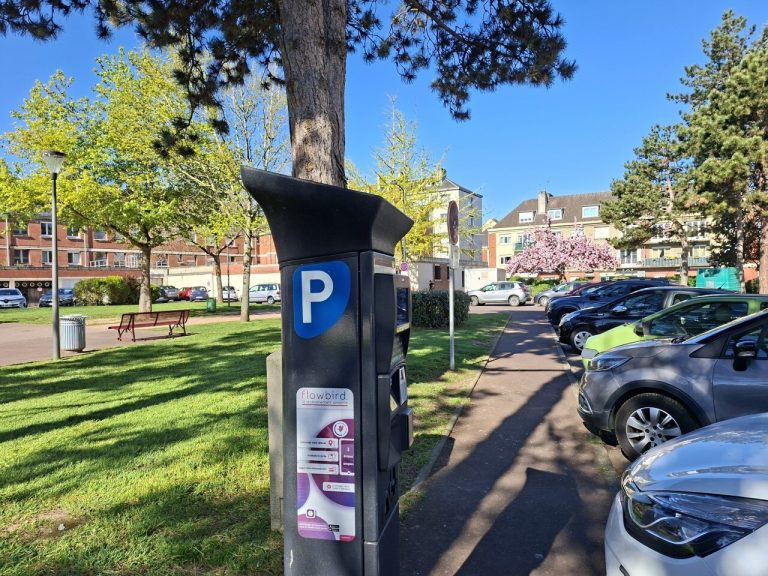 Elbeuf : Stationnement, promesses et voitures-ventouses