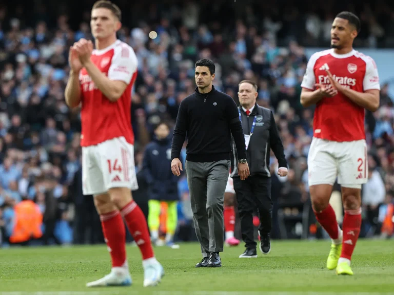 Arsenal progresse mais peine à imposer sa domination dans le football anglais