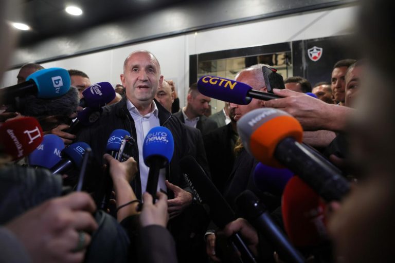 Élections Législatives en Bulgarie : Roumen Radev en Tête