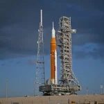 Ce soir, pendant que les villes RN rêvent de Lune, nos dirigeants conservateurs nous plongent dans l'absurde !