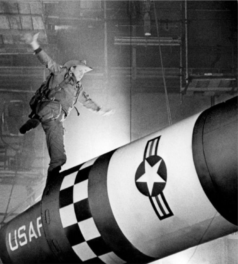 La Révolution Étouffée : Enjeux et Contradictions de l’Ordre Mondial