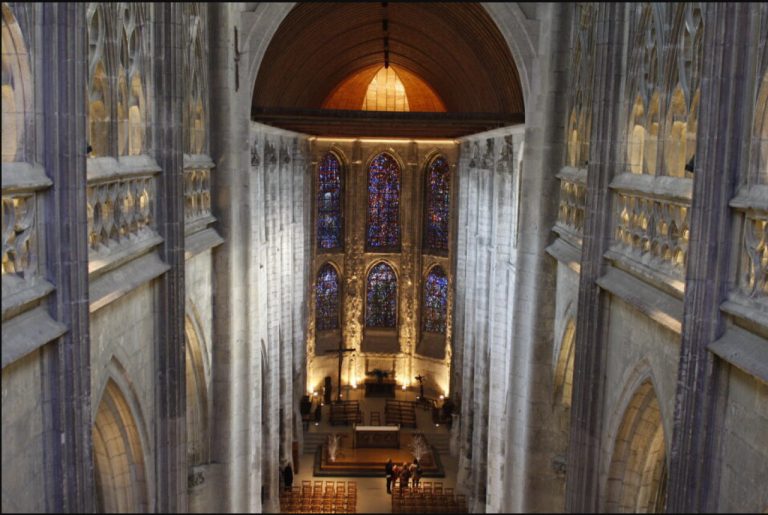 Abbeville : Entre Histoire et Manipulation Touristique