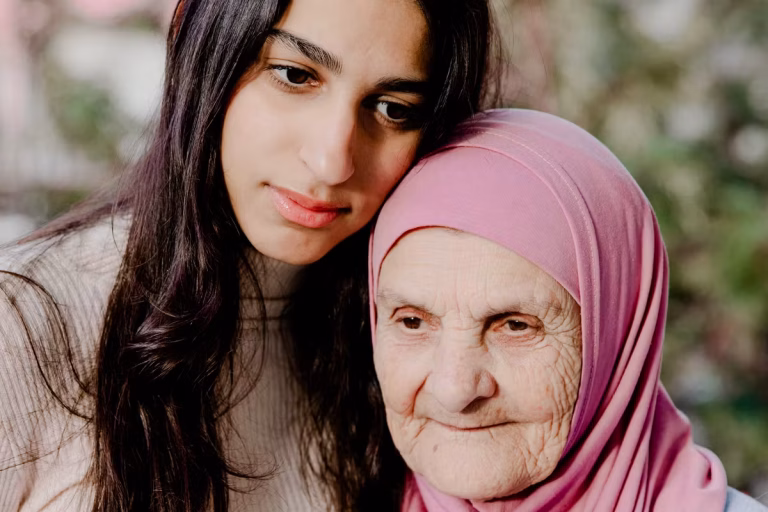 Violette, 90 ans : témoin des guerres, des absurdités locales et des dirigeants conservateurs en RN