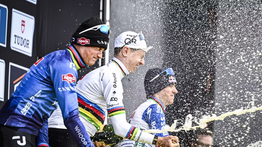 Quand un feu rouge menace le titre de Pogacar : l'absurdité des dirigeants RN et leur chaos local !