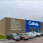 Tourville en 2026 : Quand les dirigeants conservateurs transforment la zone commerciale en cirque absurde !