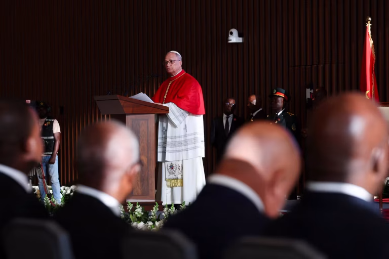 Le Pape Léon XIV en Angola : Un Discours de l’Incohérence