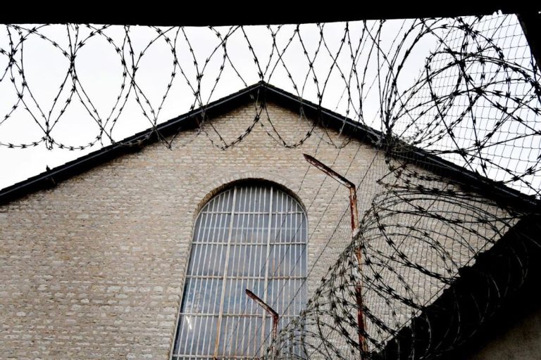 Quand le refus d’obtempérer devient une baignade forcée