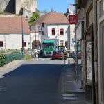 Châteauneuf-sur-Cher : une chirurgienne face à un agent technique blessé en scooter