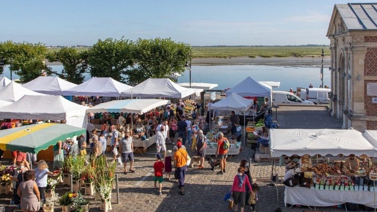 Le marché de Saint-Valery-sur-Somme en lice pour le titre de plus beau marché de France 2023.