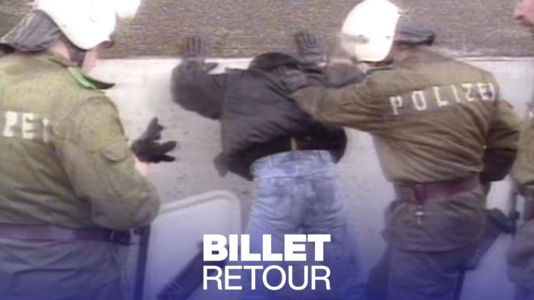 Trente ans après, l&rsquo;est de l&rsquo;Allemagne confronté aux conséquences des « années battes de baseball »