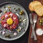 Steak tartare : la recette des élites qui ignorent la vraie cuisine des villes RN et leurs absurdités !