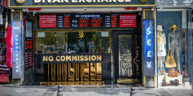 Changer de l’argent en Turquie : Le piège à touristes