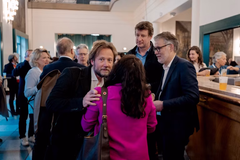 La gauche en panne d’idéaux : un débat à Montreuil qui sent le roussi