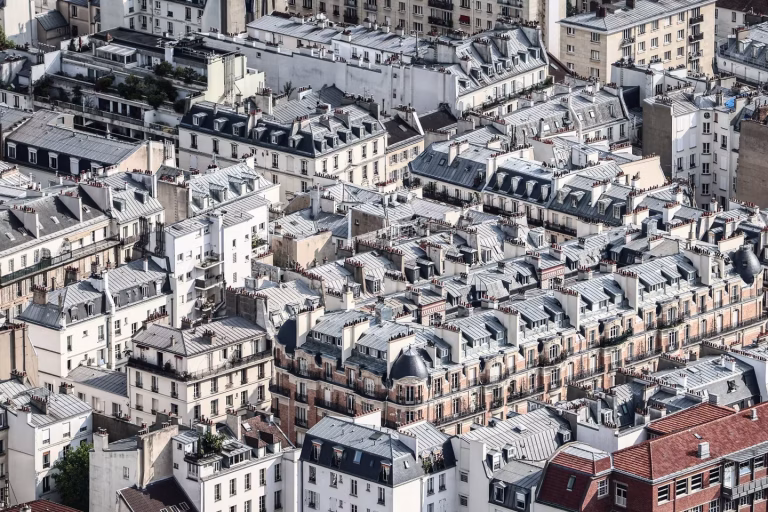 Paris : La Justice frappe fort, mais à quel prix ?