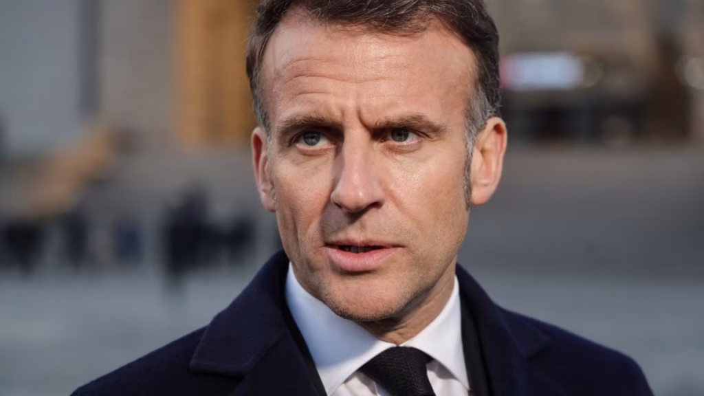 « On ne lâche rien » : Macron, le chef des conservateurs, face aux absurdités des villes RN !