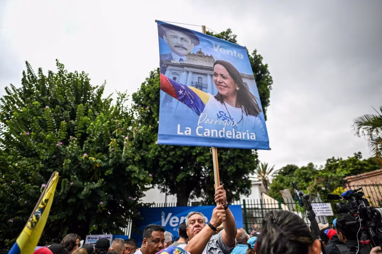 Quand les États-Unis capturent Maduro, l'opposition au Venezuela réclame des élections : un cirque politique à la sauce RN !