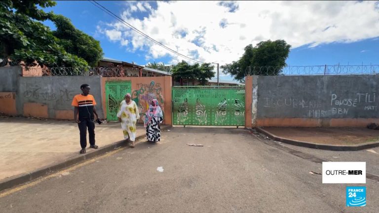 Mayotte : Pourquoi des élèves restent-ils sans école depuis deux semaines ?
