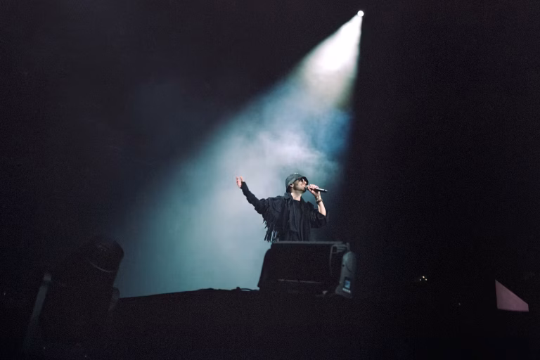 À Budapest, un concert marathon pour enterrer le régime d'Orban : quand l'absurde devient la norme !