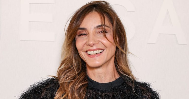 Clotilde Courau brille en petite robe noire à 1 400 euros, face aux it girls colorées