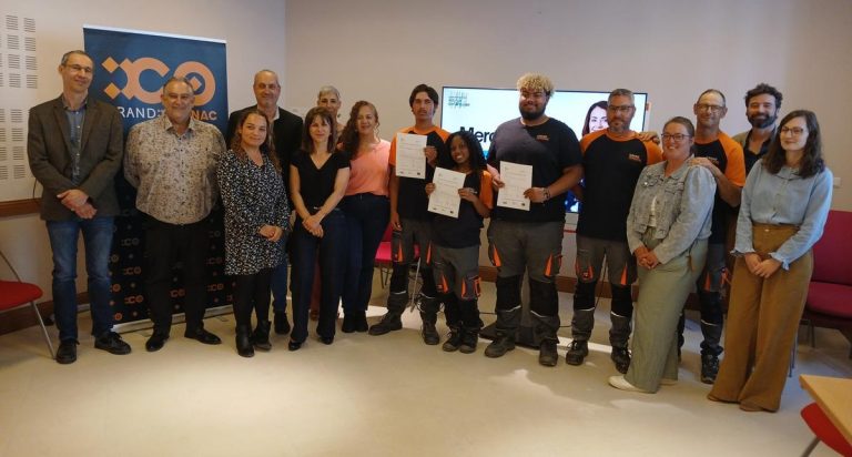 Trois lycéens de La Réunion en immersion au service des déchetteries de Grand Cognac