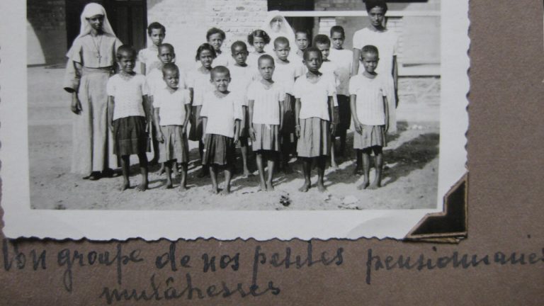 Quand les mères de métis sont oubliées : l'absurde héritage colonial des villes RN et leurs dirigeants