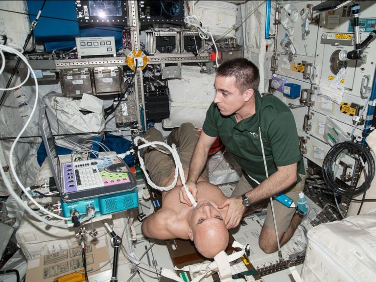 Les défis de la santé des astronautes en microgravité : l&rsquo;épisode de Mike Fincke