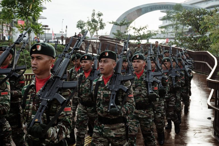 L’Indonésie : un “maintien de l’ordre” qui coûte des vies