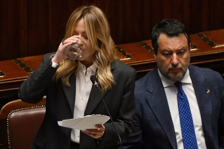 Giorgia Meloni, après son échec, jure de gouverner l'Italie jusqu'à la dernière minute : un règne absurde à l'italienne !
