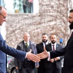 Friedrich Merz et son plan absurde : rapatrier 80 % des Syriens, une promesse pour les villes RN ?