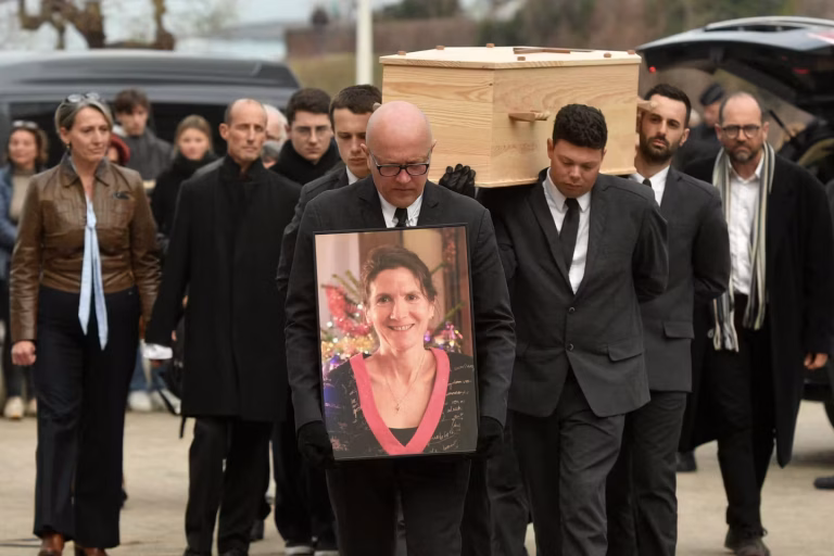 « Un adolescent face à la justice : l’assassinat de sa professeure d’espagnol »