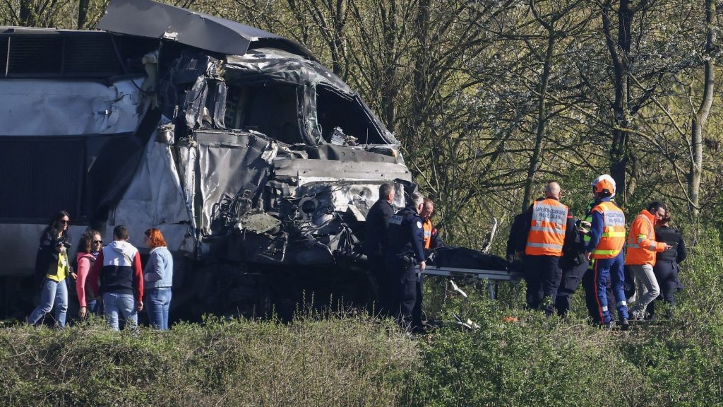 Pas-de-Calais : un TGV fauche un poids lourd, un mort et 15 blessés, où sont les dirigeants conservateurs ?