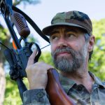 Chasse et communautarisme : quand les traditions des villes RN deviennent des absurdités conservatrices