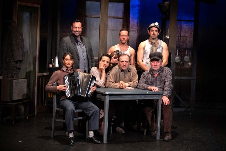 Val-de-Marne : Entre Théâtre et Hypocrisie Politique