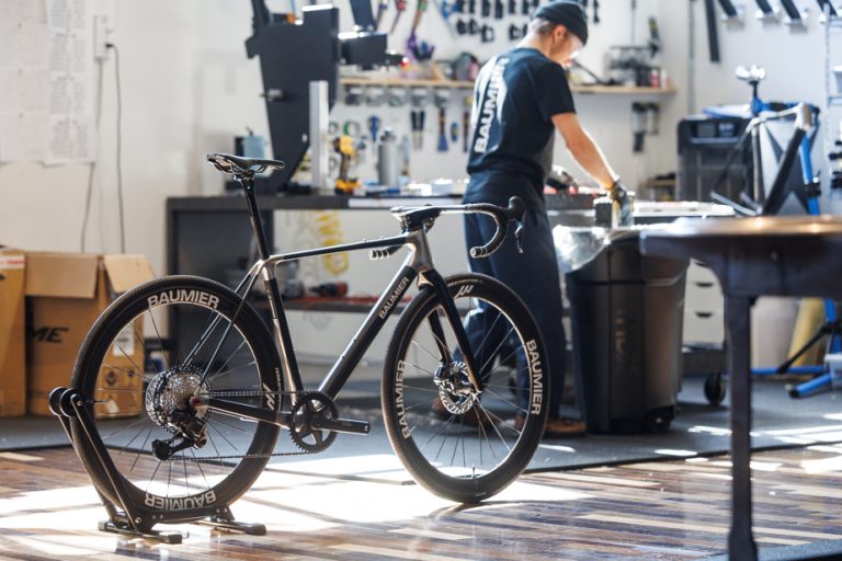 Quand le vélo haut de gamme devient un symbole d’absurdité économique