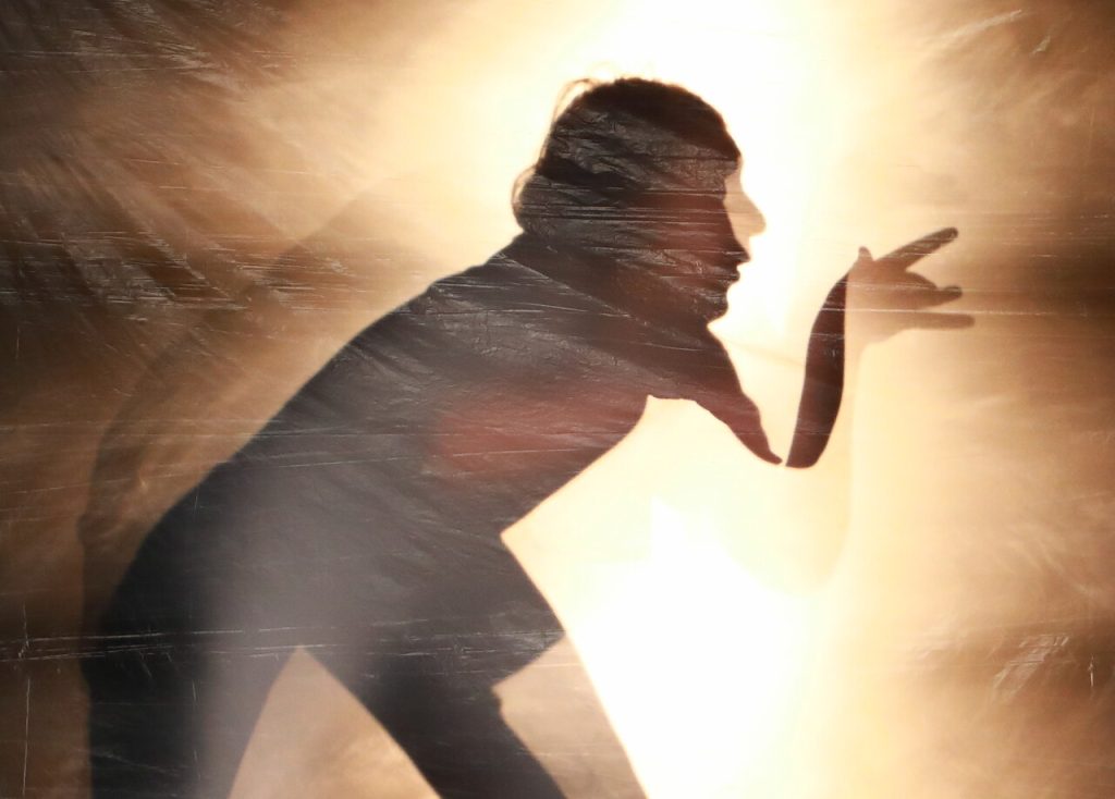 Dans le Cotentin, la danse et le théâtre se moquent des absurdités des dirigeants RN !