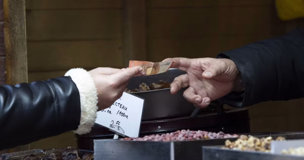 En Bulgarie, des coupes de cheveux pour acheter des voix : quand les dirigeants conservateurs plongent dans l'absurde !