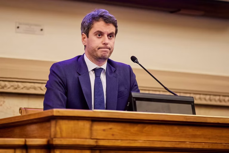 Gabriel Attal : La Promotion de son Livre qui Fait débat